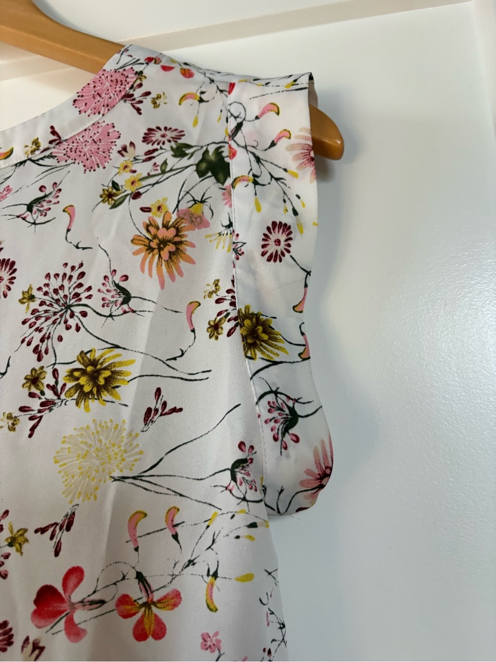 Pleione Floral Sleeveless Blouse Size Small - Picture 4 of 10